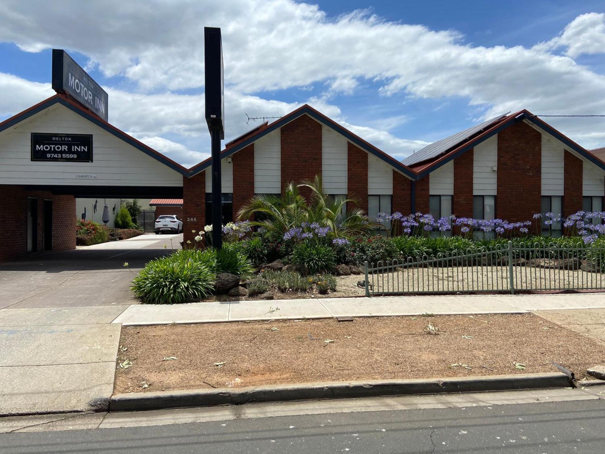 Melton Motor Inn And Apartments Dış mekan fotoğraf