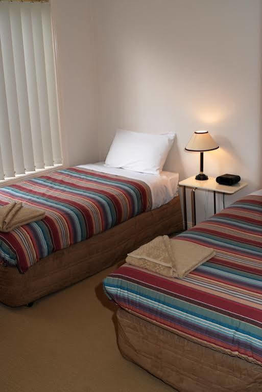 Melton Motor Inn And Apartments Dış mekan fotoğraf