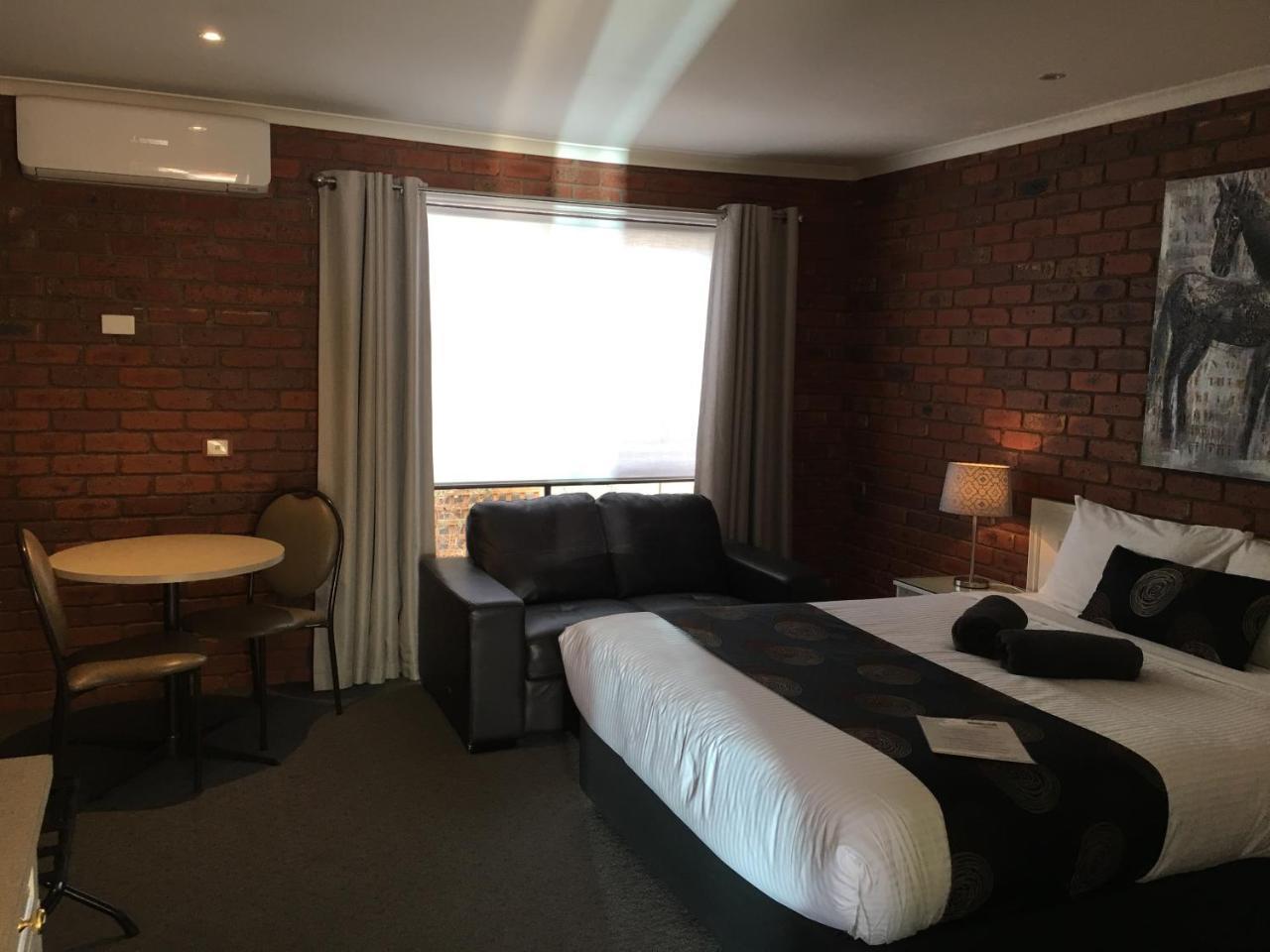 Melton Motor Inn And Apartments Dış mekan fotoğraf